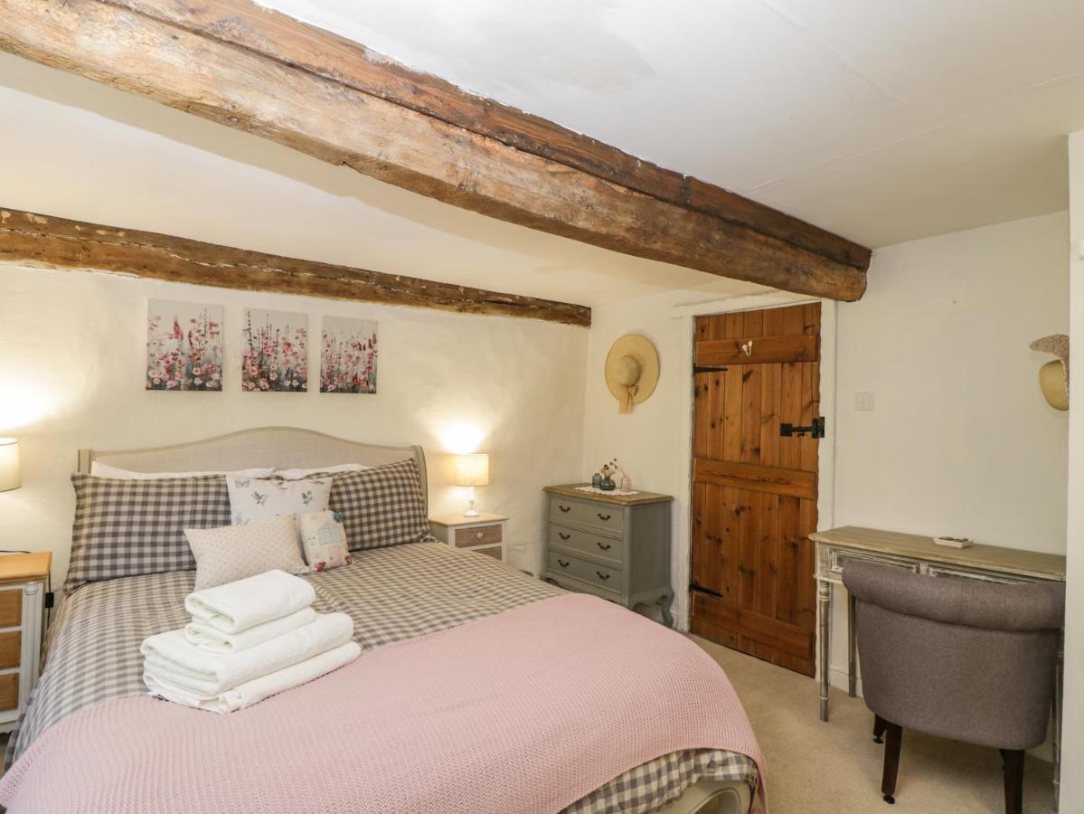 Fox Den Cottage Castle Combe Kültér fotó